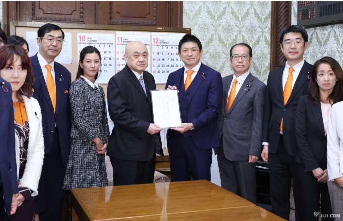 参政党「国旗損壊罪」法案と治安維持法肯定発言──権威主義化への明確な意図